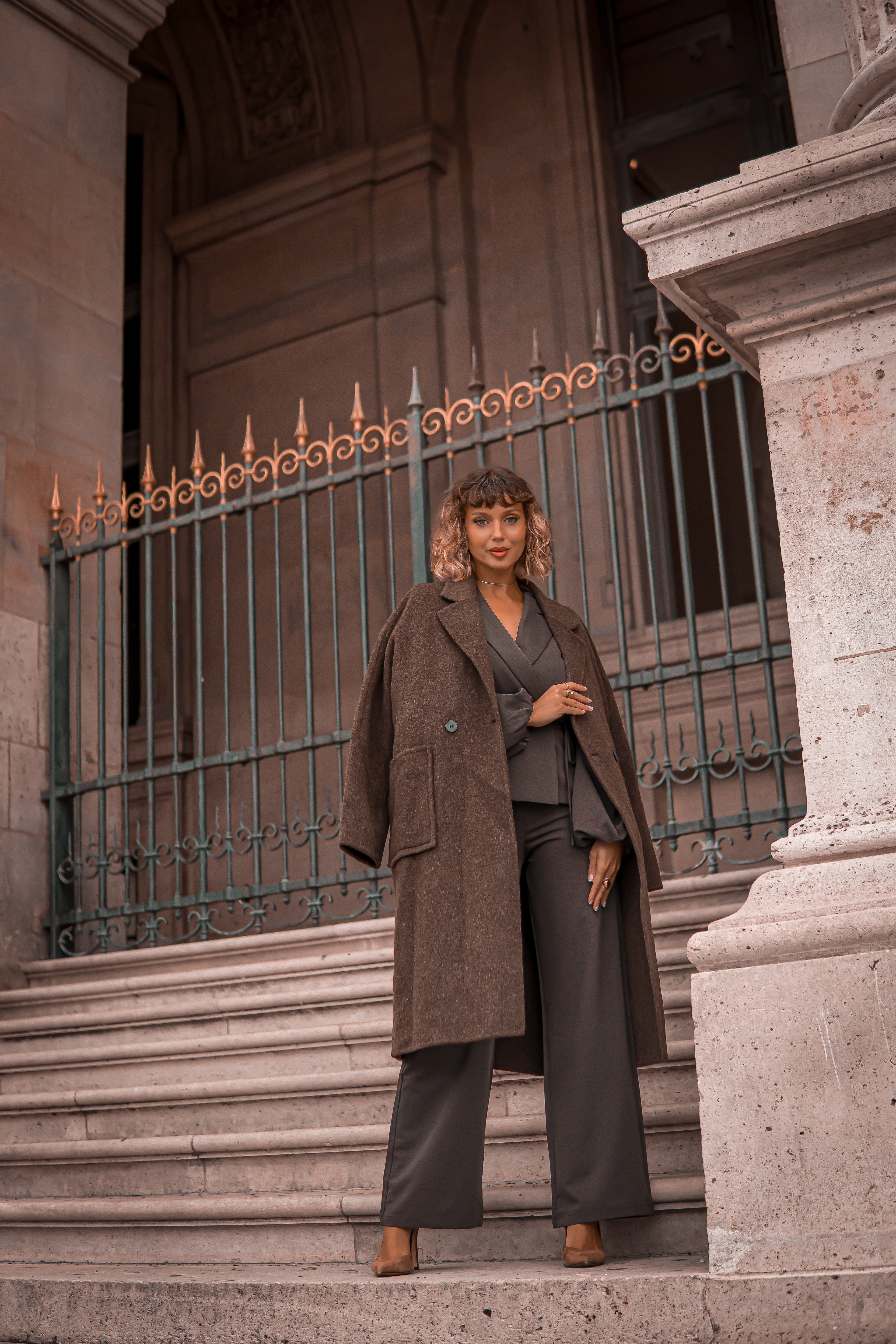 Manteau “Élégance Brumeuse”
