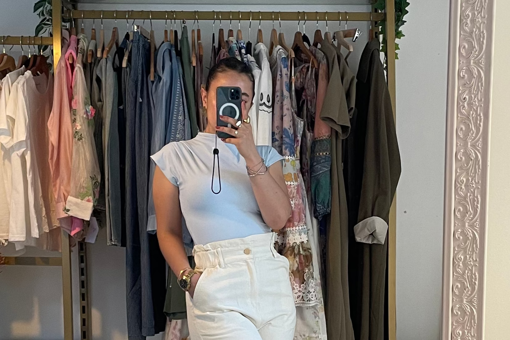 Winged shoulder top